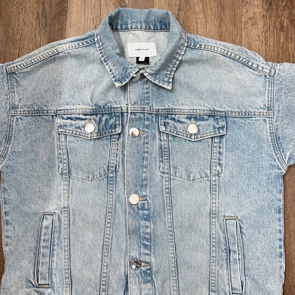 Current Elliott The Rolled Sleeve Trucker Denim Jacket Light Indigo Size 0 - Picture 7 of 13